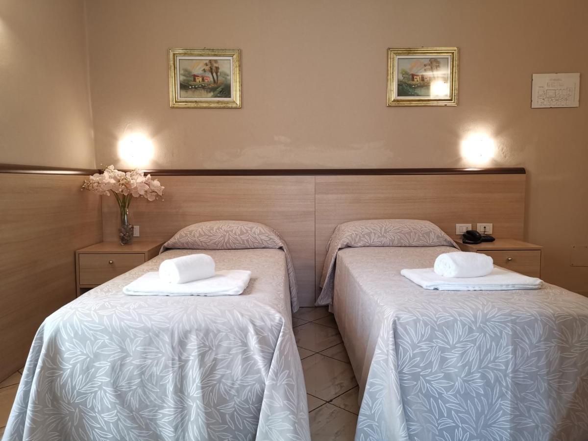 Hotel Brianza Milán Exteriér fotografie